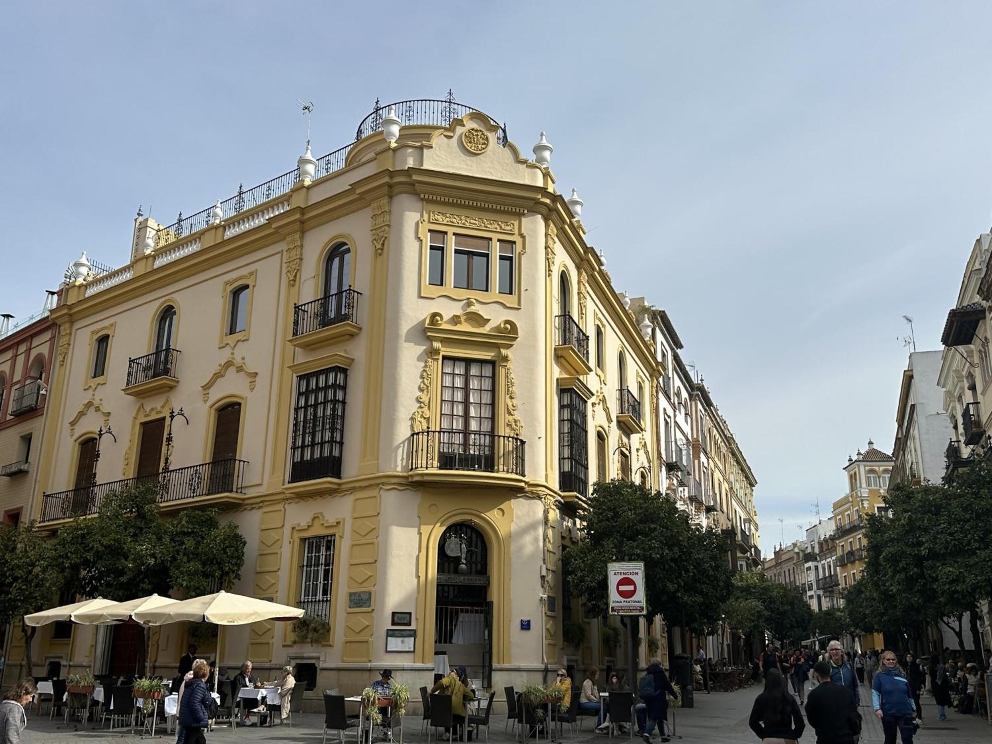 Lujoso Apartamento A Los Pies De La Catedral Sevilha Exterior foto